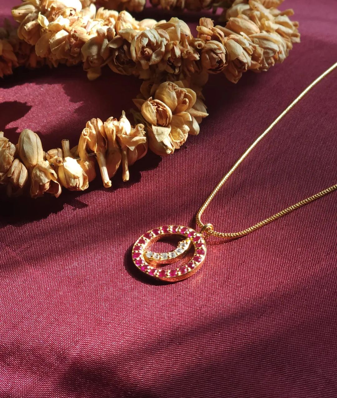 RAY: Initial Pendant